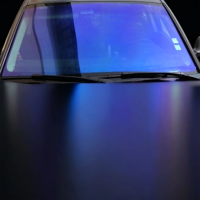 Слънцезащитно фолио Light Guard Chameleon 60% 1.02/30m | 85.00 лв. / 43.46 &euro;